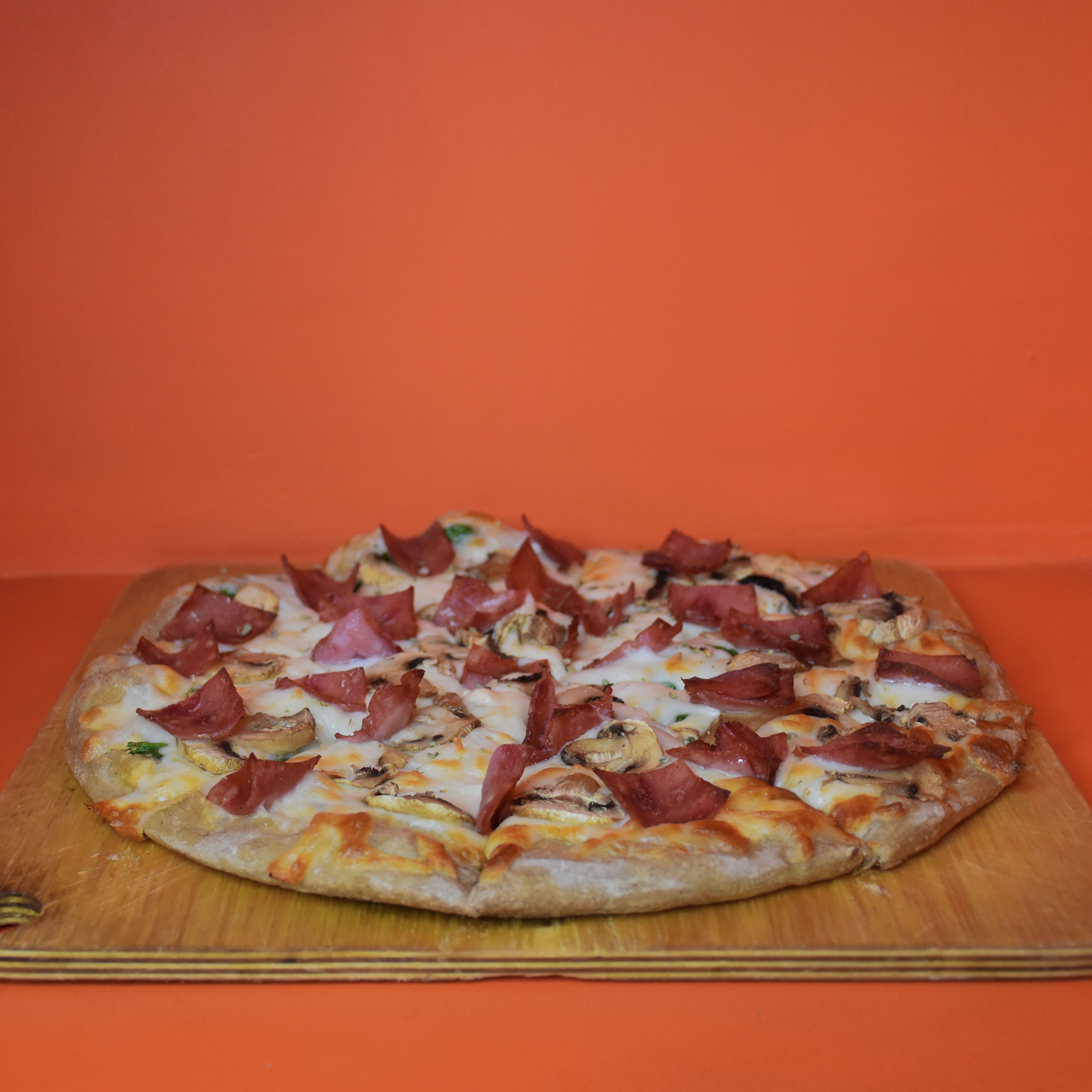 Ispanak ve Bekon Pizzası